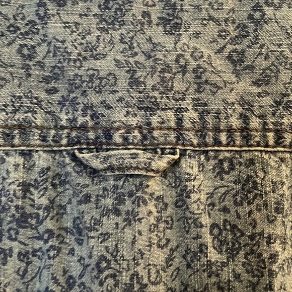 Zipcode By Ricky Singh Shirt SZ L Slim Fit Denim Blue with Floral Design Button - Picture 11 of 11